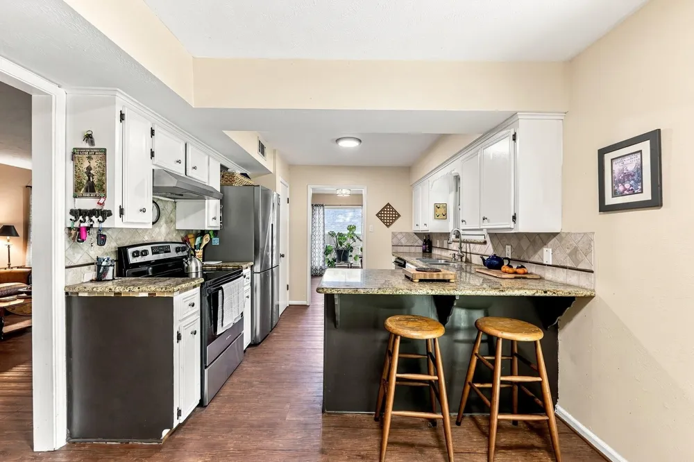 1850 Rollingwood Drive Huntsville, TX 77340
