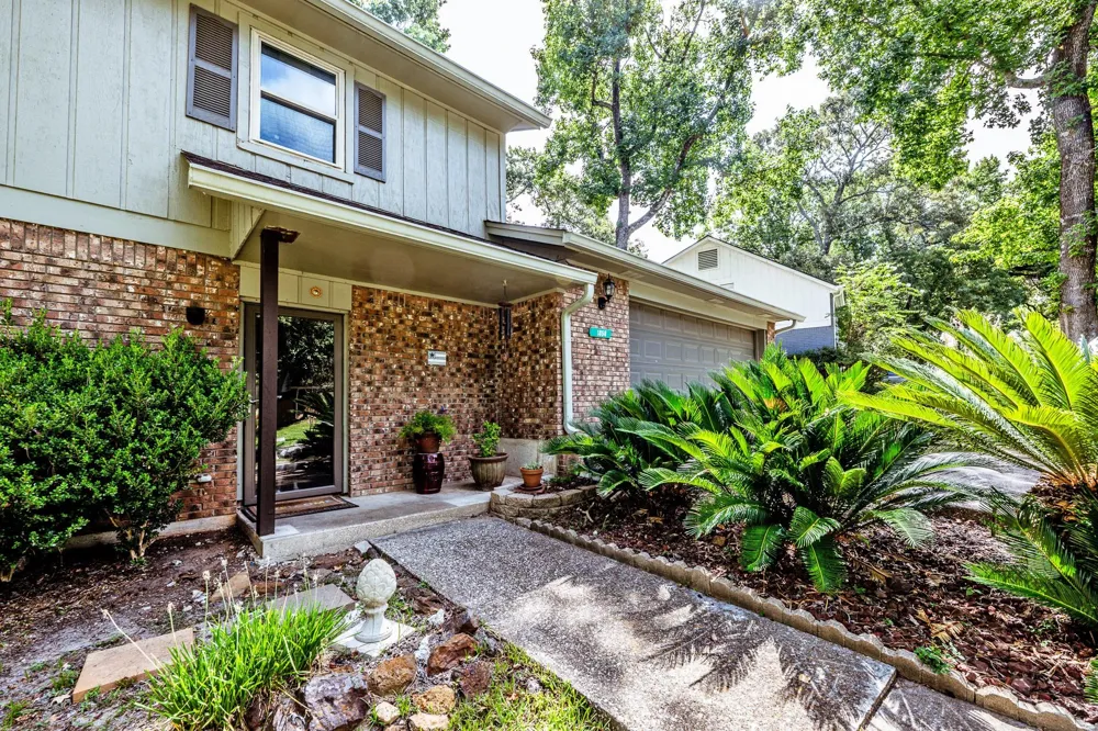 1850 Rollingwood Drive Huntsville, TX 77340