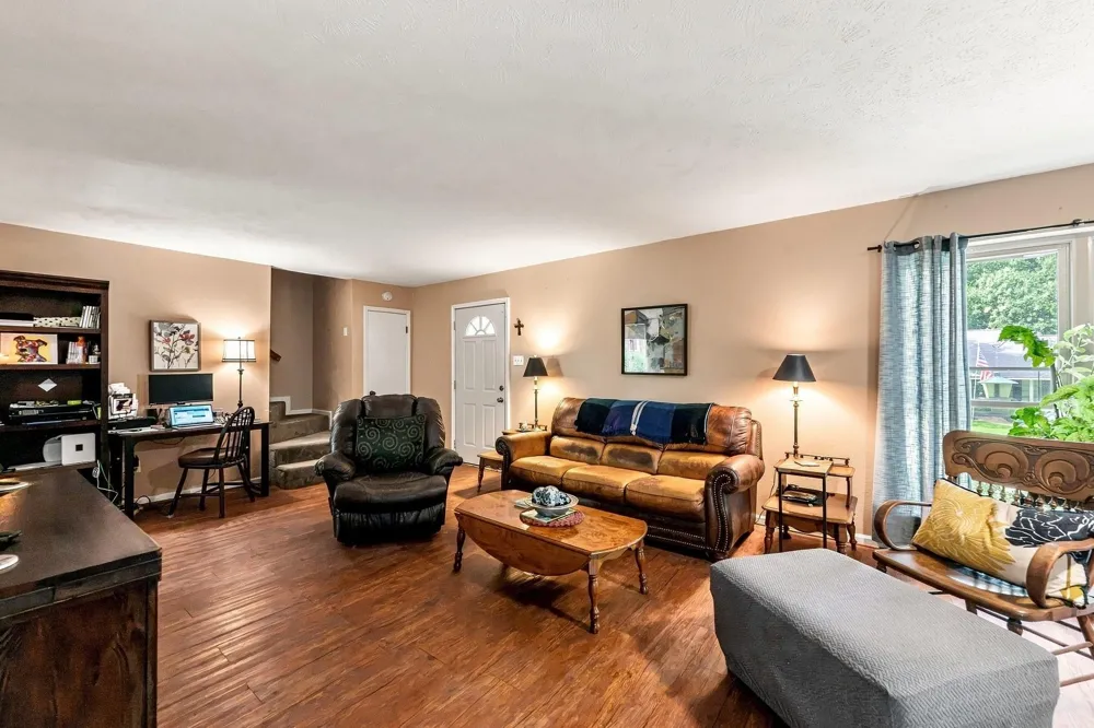 1850 Rollingwood Drive Huntsville, TX 77340