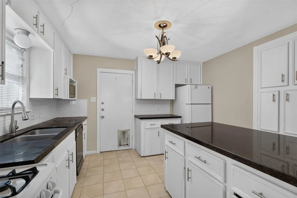5418 Grand Lake Street Houston, TX 77081