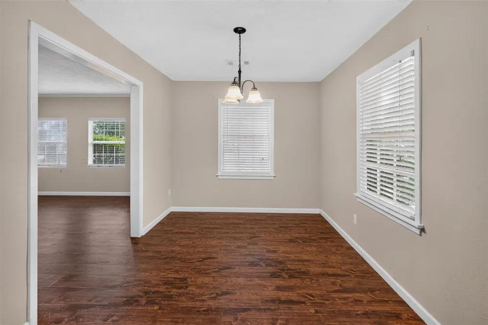 5418 Grand Lake Street Houston, TX 77081