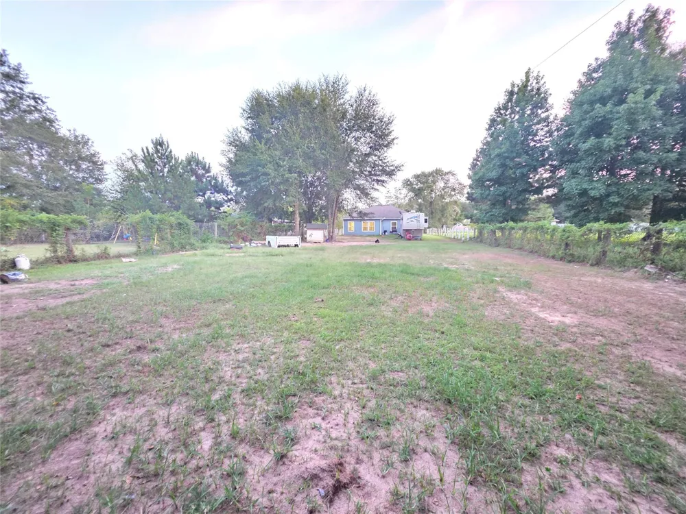 737 County Road 3406 Cleveland, TX 77327