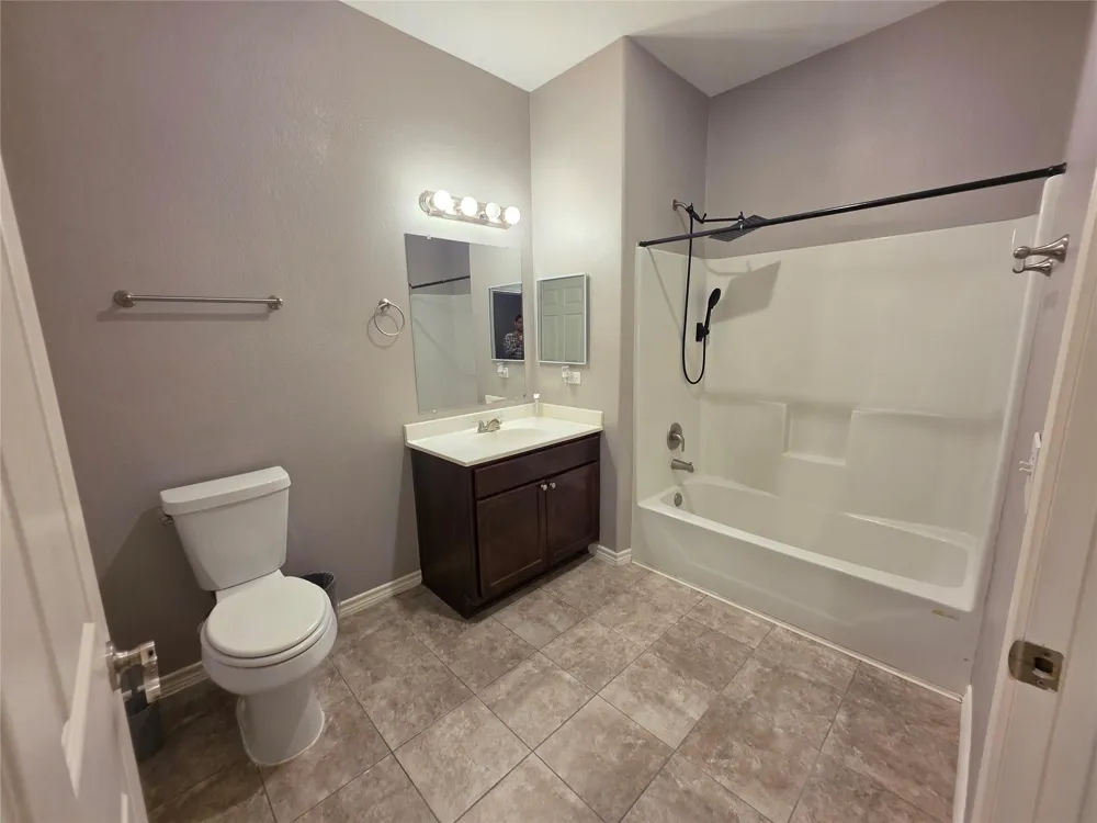 737 County Road 3406 Cleveland, TX 77327