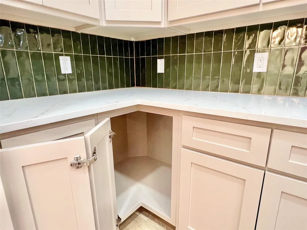 11905 23rd St Santa Fe, TX 77510