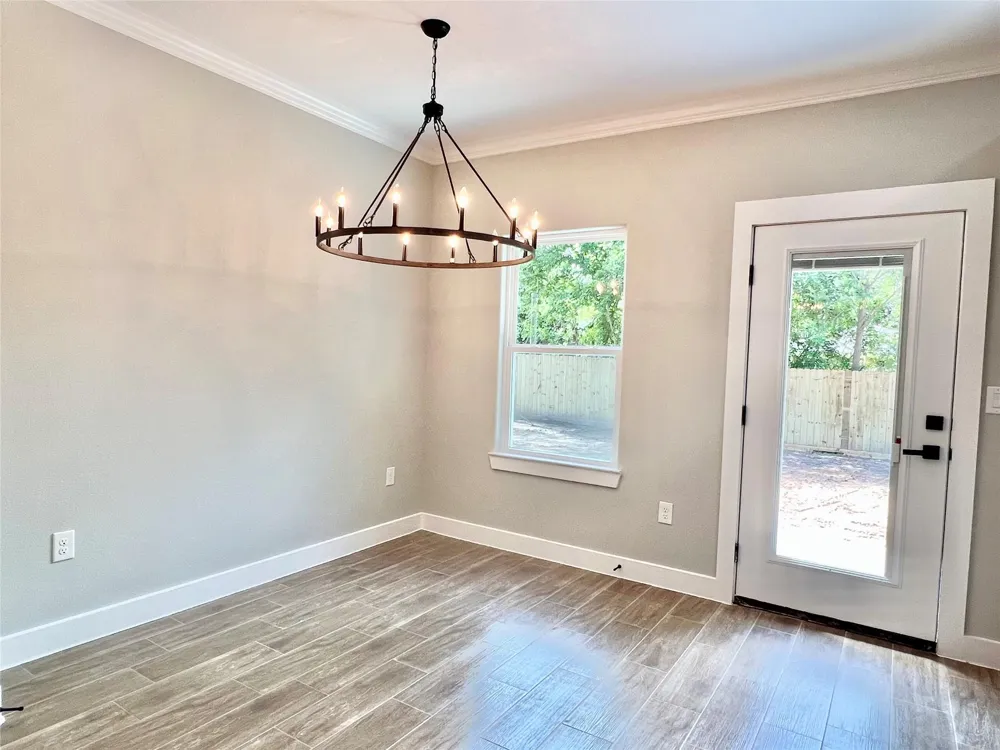 11905 23rd St Santa Fe, TX 77510