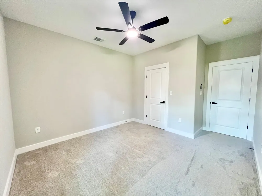 11905 23rd St Santa Fe, TX 77510
