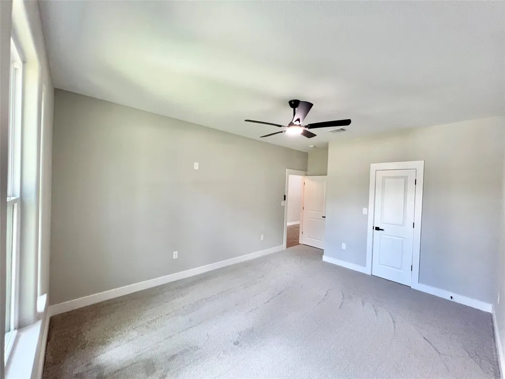 11905 23rd St Santa Fe, TX 77510