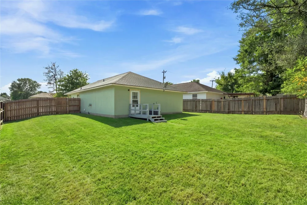 8836 E Buffalo Circle Willis, TX 77378