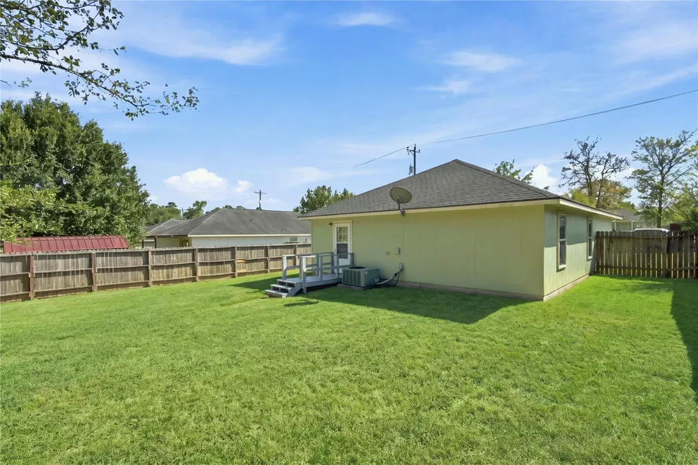8836 E Buffalo Circle Willis, TX 77378