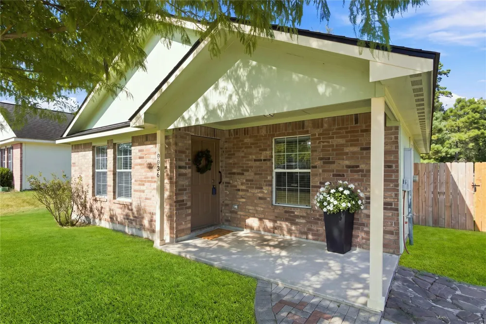 8836 E Buffalo Circle Willis, TX 77378