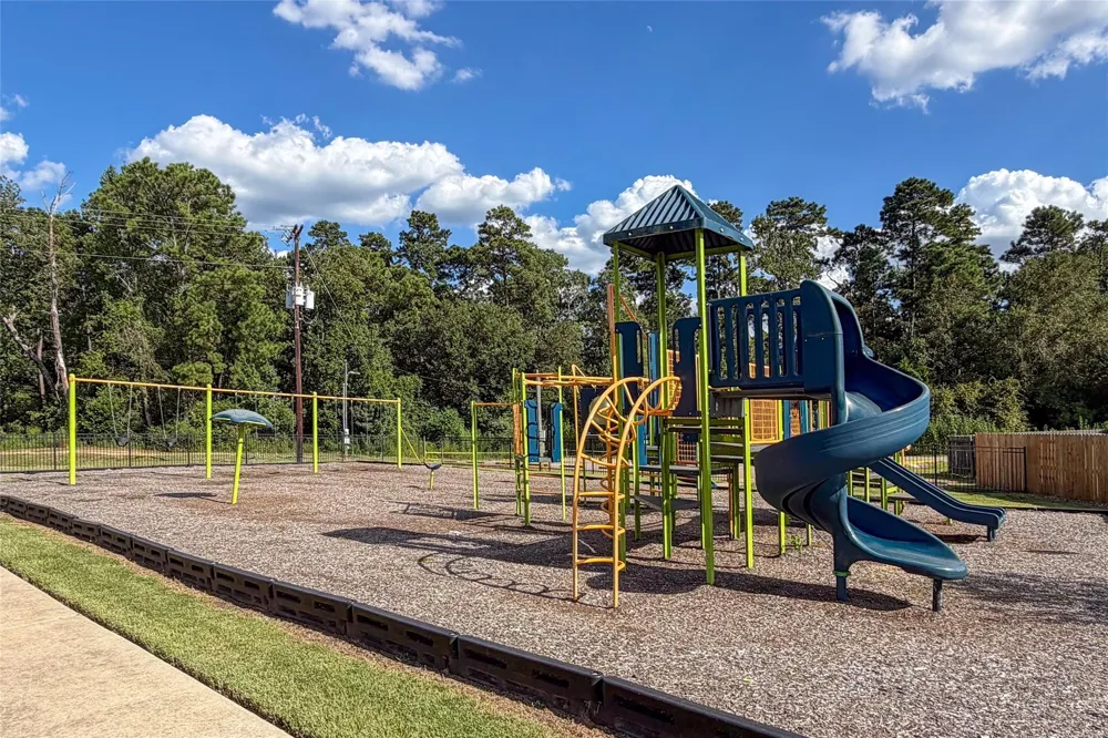 8836 E Buffalo Circle Willis, TX 77378