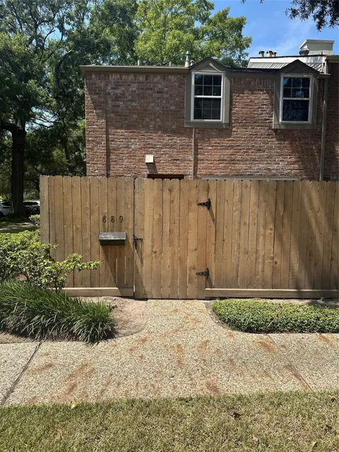 889 Wax Myrtle Lane