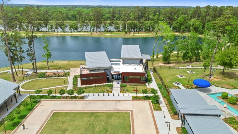 641 Royal Arch Drive Conroe, TX 77304