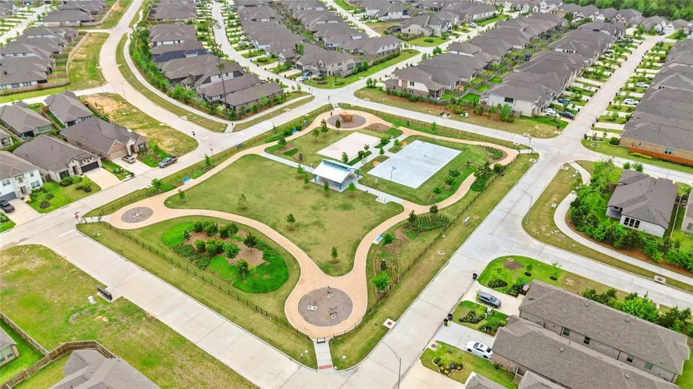 641 Royal Arch Drive Conroe, TX 77304