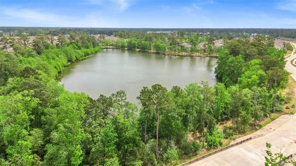 641 Royal Arch Drive Conroe, TX 77304