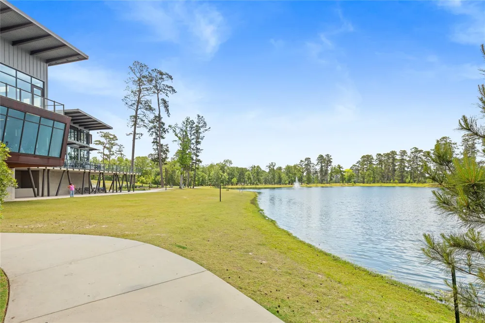 641 Royal Arch Drive Conroe, TX 77304