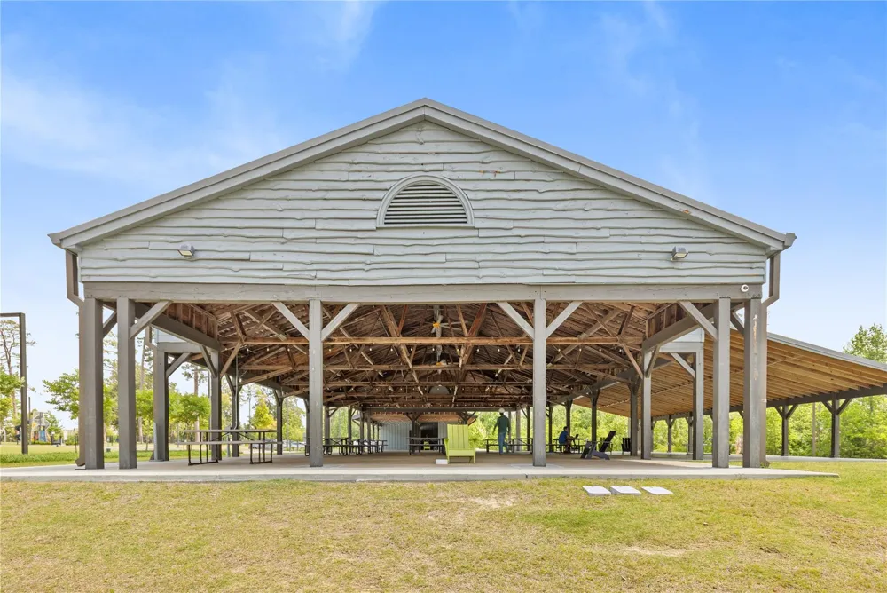 641 Royal Arch Drive Conroe, TX 77304