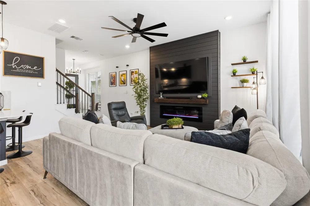 641 Royal Arch Drive Conroe, TX 77304