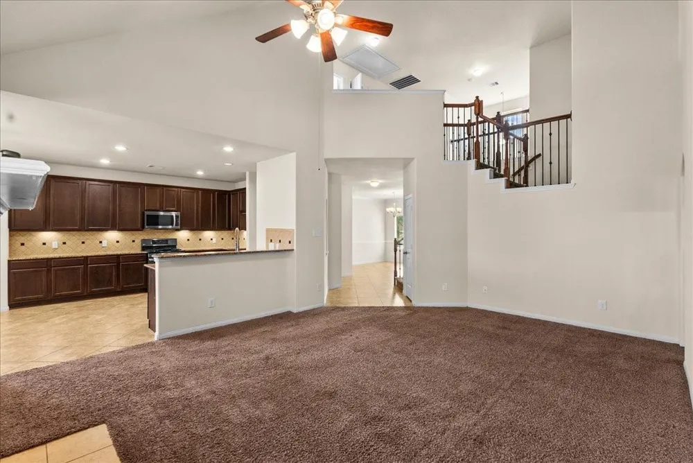 11815 Eagle Ridge Drive Mont Belvieu, TX 77535