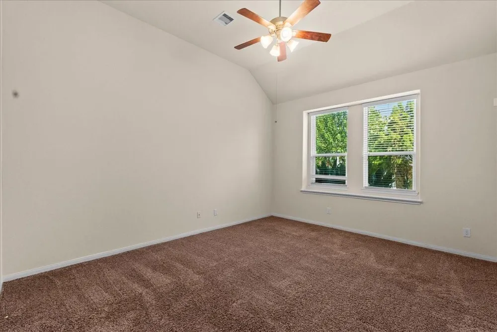 11815 Eagle Ridge Drive Mont Belvieu, TX 77535