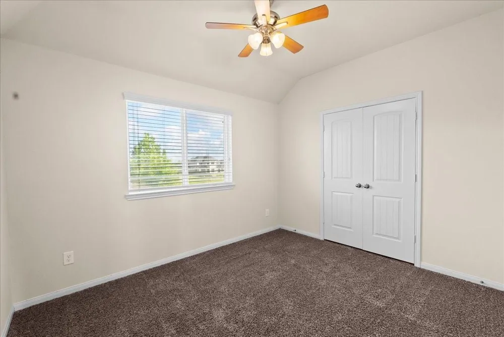 11815 Eagle Ridge Drive Mont Belvieu, TX 77535