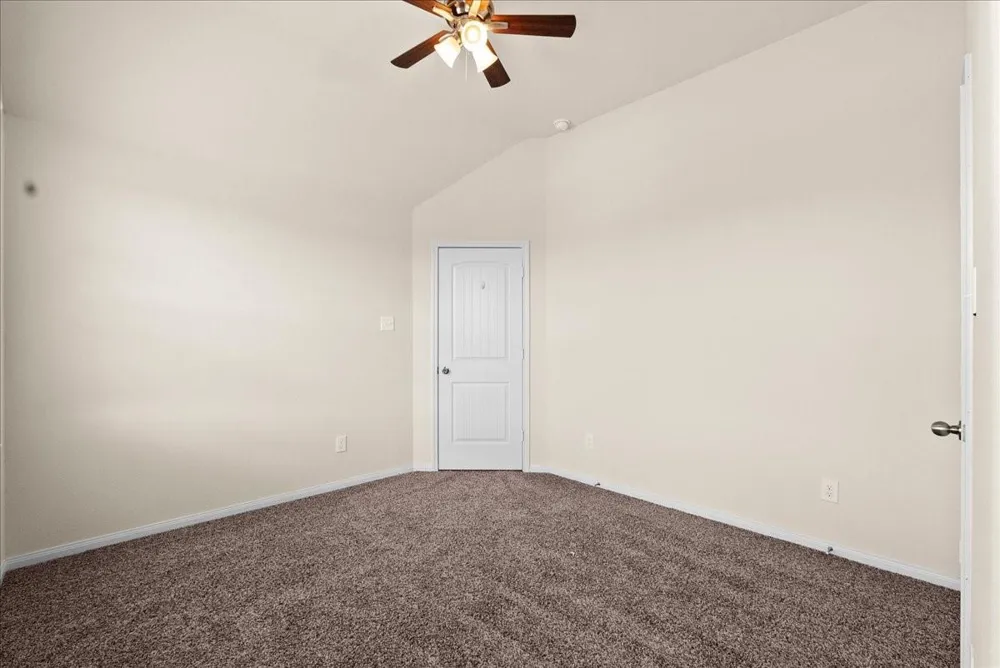 11815 Eagle Ridge Drive Mont Belvieu, TX 77535