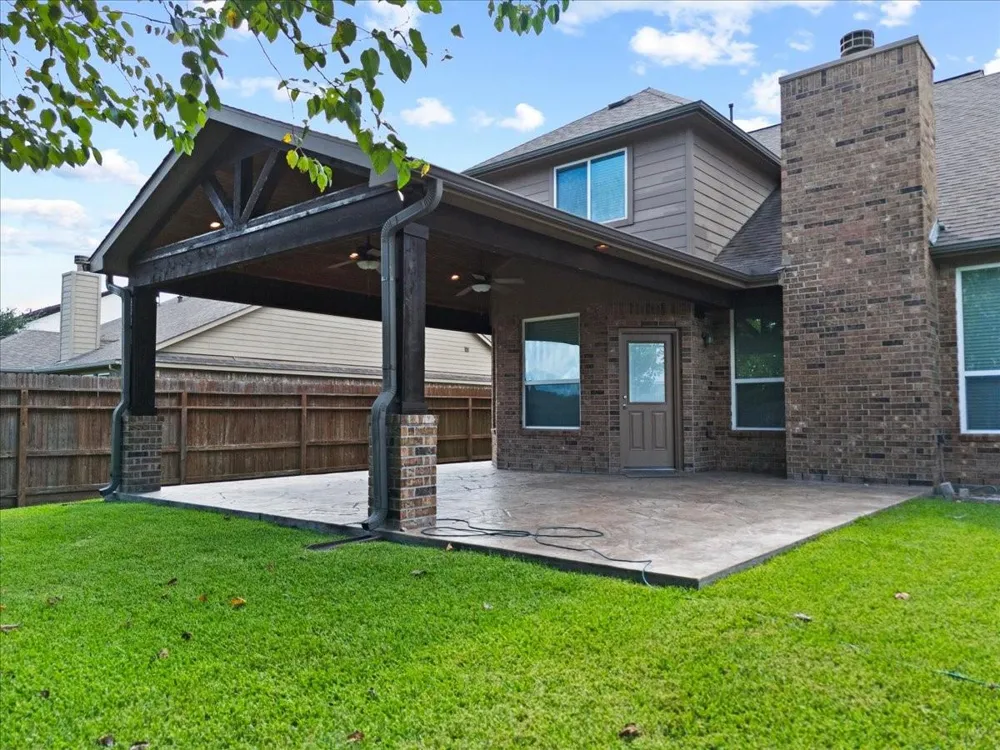11815 Eagle Ridge Drive Mont Belvieu, TX 77535