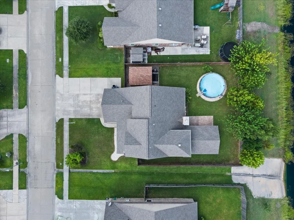 11815 Eagle Ridge Drive Mont Belvieu, TX 77535