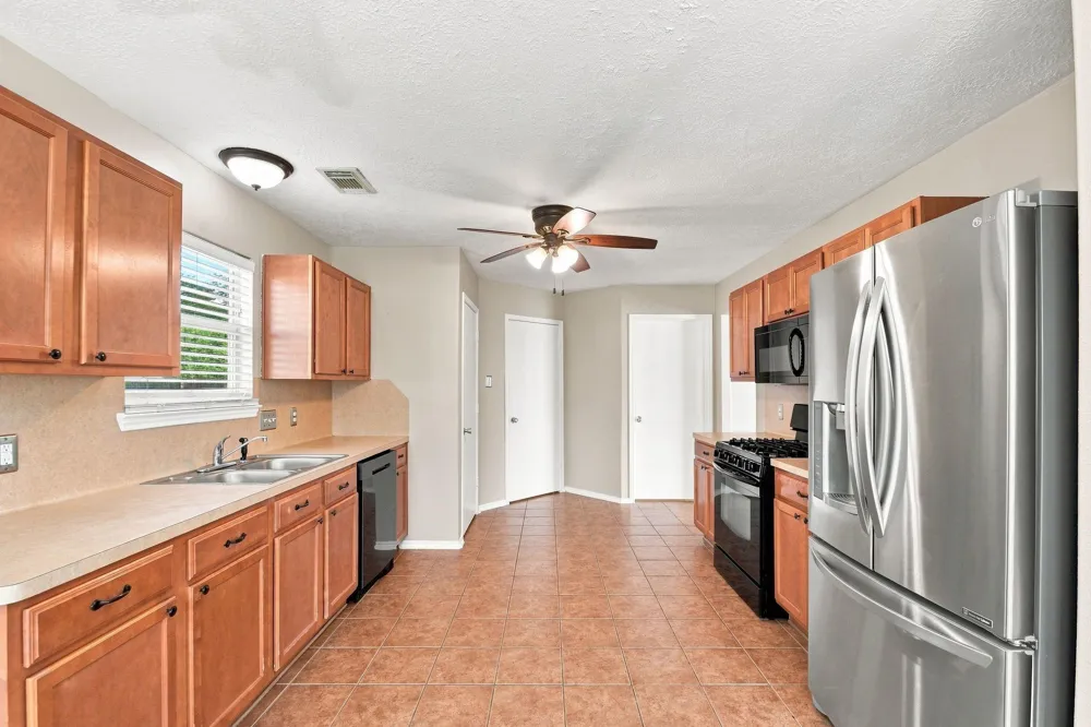 7203 Lazy Summer Court Magnolia, TX 77354
