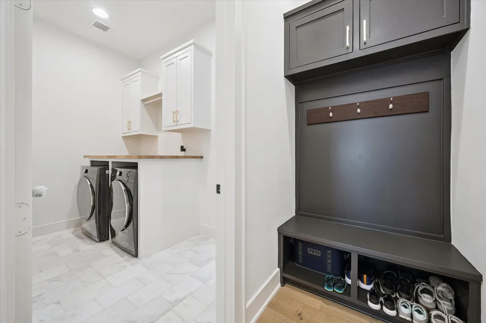 1313 Thornton Road Houston, TX 77018