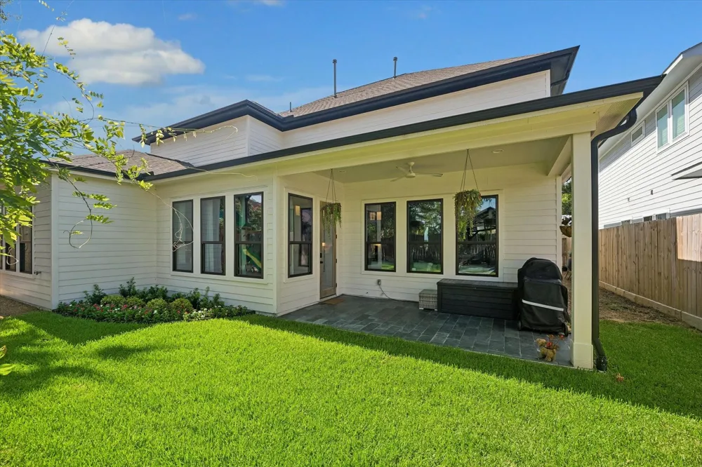 1313 Thornton Road Houston, TX 77018