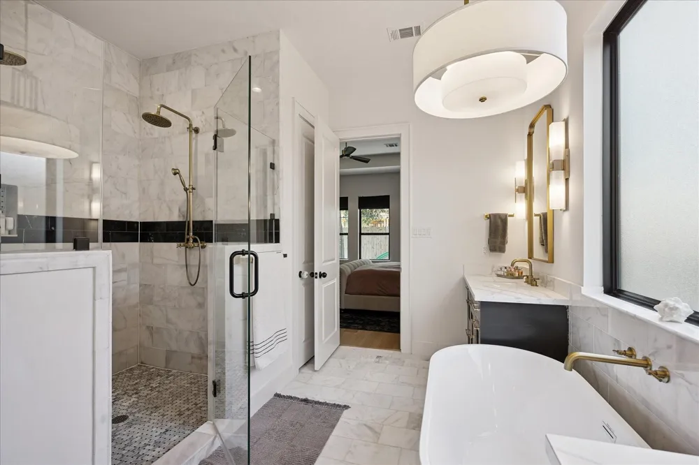 1313 Thornton Road Houston, TX 77018