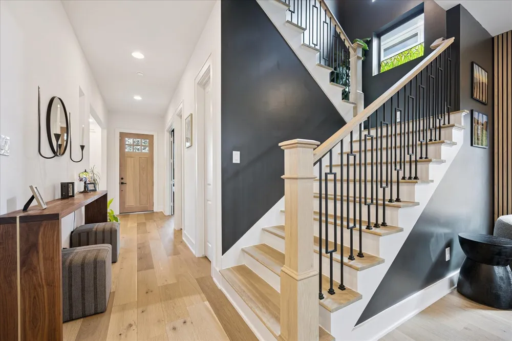 1313 Thornton Road Houston, TX 77018