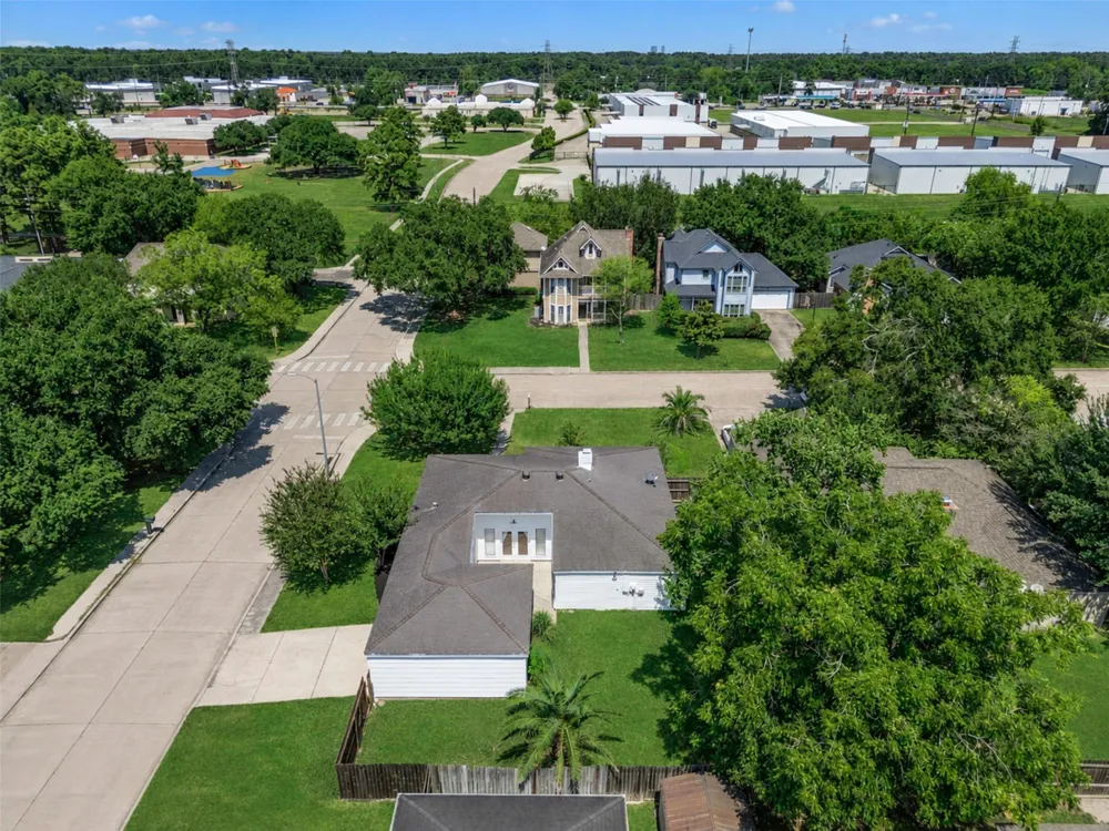 22939 Spring Willow Drive Tomball, TX 77375