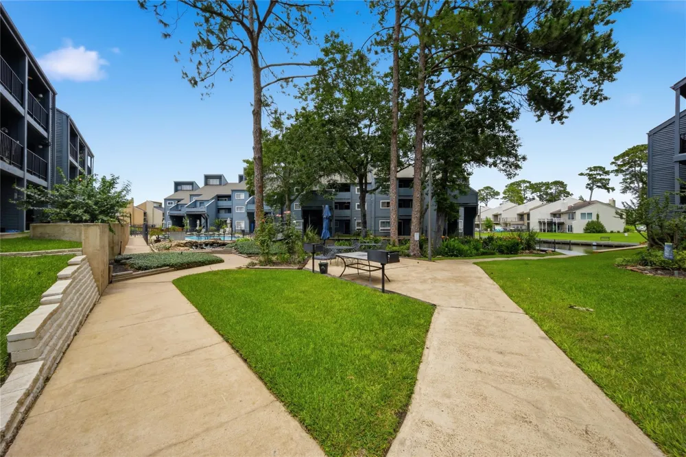 12500 Melville Drive #316B Montgomery, TX 77356