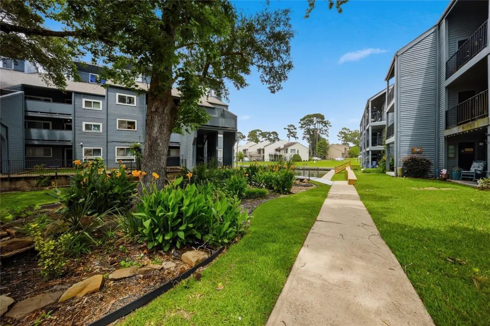 12500 Melville Drive #316B Montgomery, TX 77356