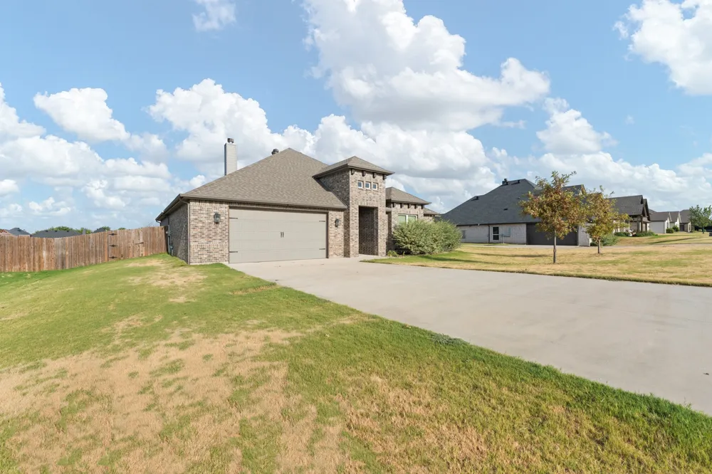 125 Treys Way Godley, TX 76044