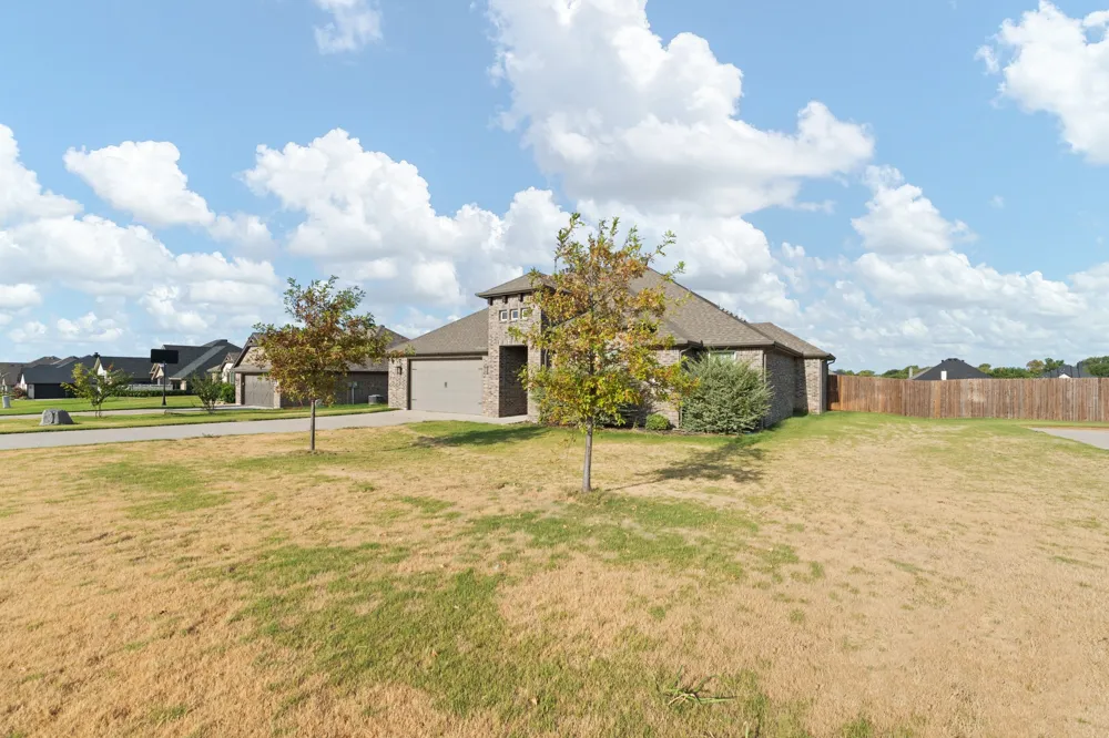 125 Treys Way Godley, TX 76044