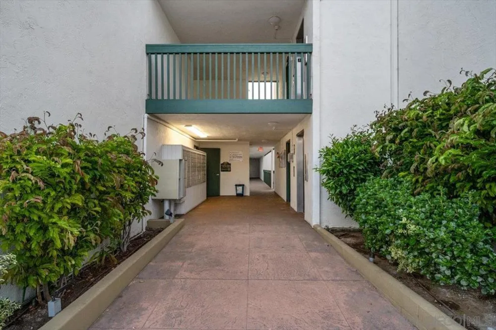 4060 Huerfano #113 San Diego, CA 92117