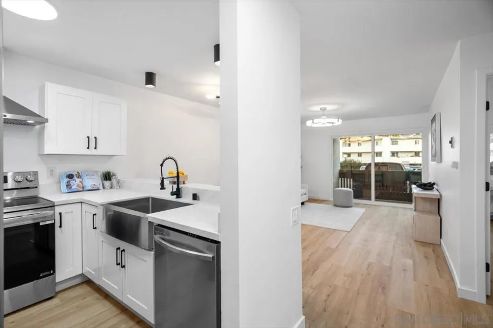 4060 Huerfano #113 San Diego, CA 92117