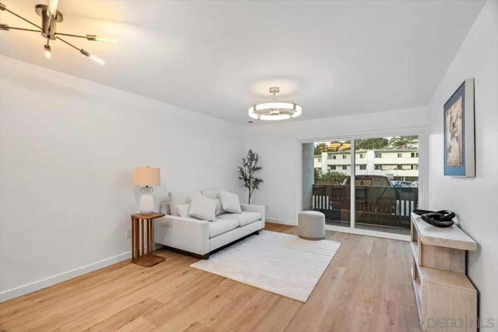 4060 Huerfano #113 San Diego, CA 92117
