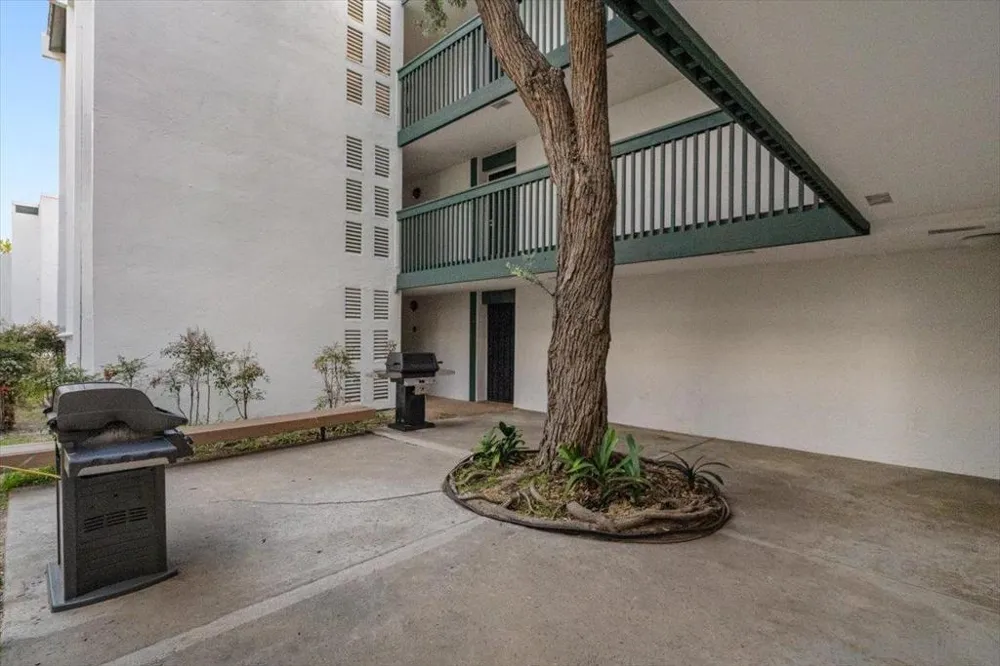 4060 Huerfano #113 San Diego, CA 92117