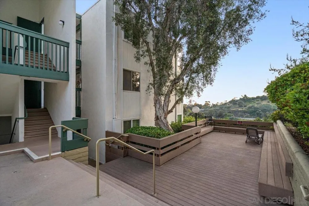4060 Huerfano #113 San Diego, CA 92117