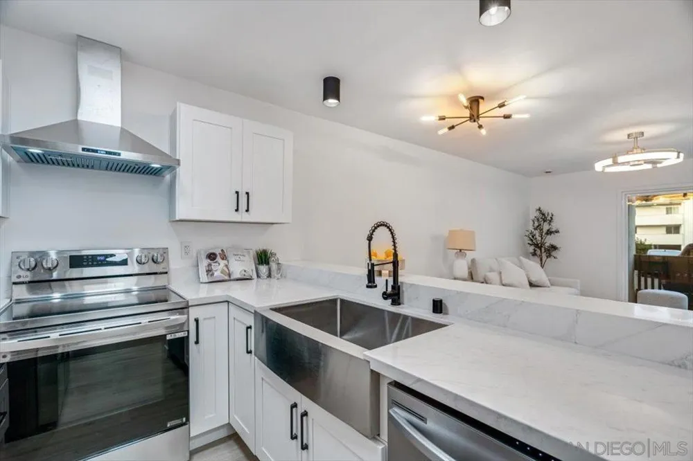 4060 Huerfano #113 San Diego, CA 92117
