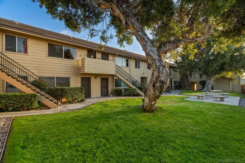 1274 Holly Ave Imperial Beach, CA 91932