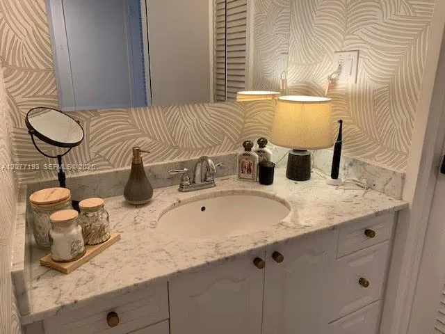 100 Lincoln Rd #1107 Miami Beach, FL 33139