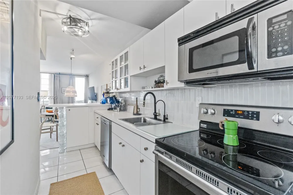 100 Lincoln Rd #1107 Miami Beach, FL 33139