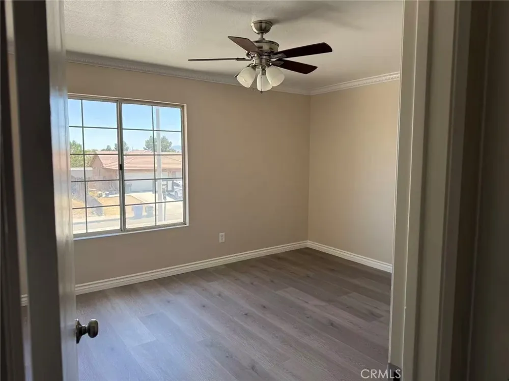 14830 Redwood Adelanto, CA 92301