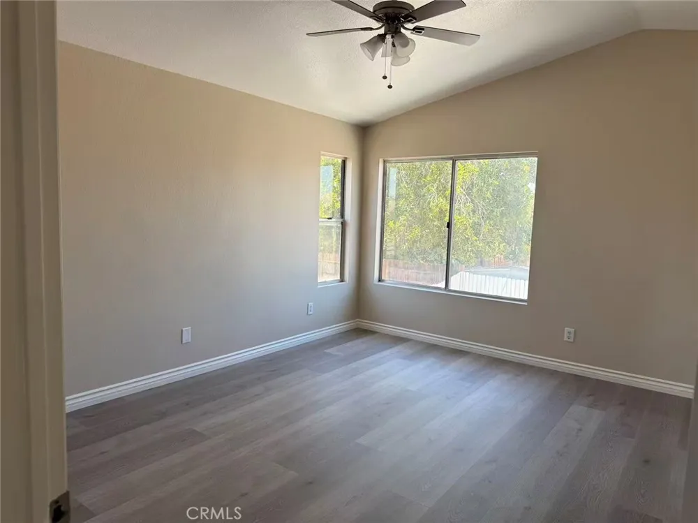 14830 Redwood Adelanto, CA 92301