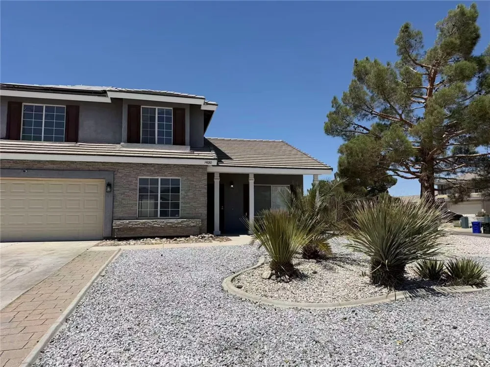 14830 Redwood Adelanto, CA 92301
